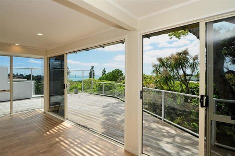 Photo of property in 27 Mcmillan Place, Mellons Bay, Auckland, 2014