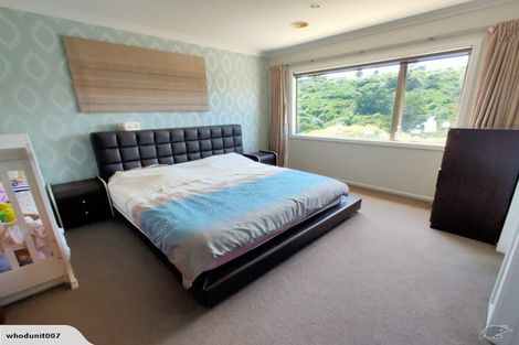 Photo of property in 6 Tararua Close, Aotea, Porirua, 5024