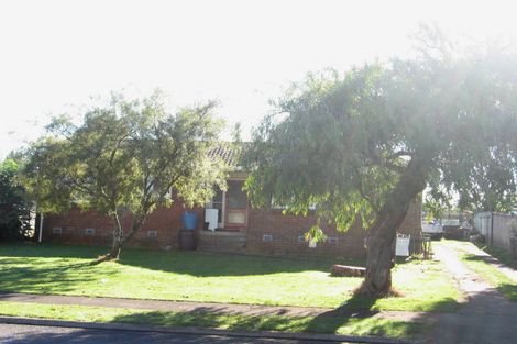 Photo of property in 52 Sunlands Drive, Manurewa, Auckland, 2102