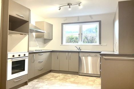 Photo of property in 136 Wyndham Road, Pinehaven, Upper Hutt, 5019