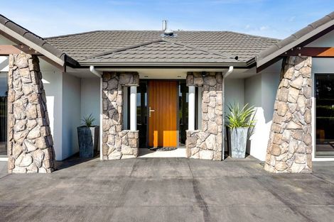 Photo of property in 105 Mawhitiwhiti Road, Normanby, Hawera, 4675