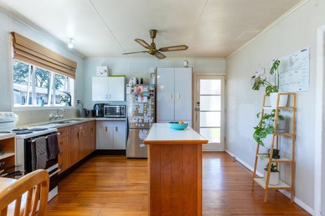 Photo of property in 11 Neptune Street, Dannevirke, 4930