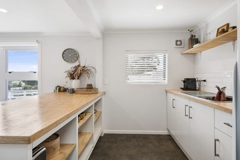 Photo of property in 21 Landview Road, Parkvale, Tauranga, 3112