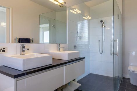 Photo of property in 1/5 The Moorings, Two Mile Bay, Taupo, 3330