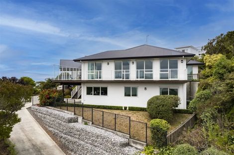 Photo of property in 19 The Brae, Mount Pleasant, Christchurch, 8081