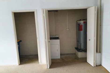 Photo of property in 6/13 Kaihu Street, Northcote, Auckland, 0627