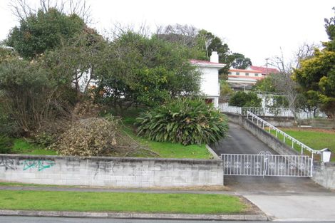 Photo of property in 3 Awaroa Road, Helensville, 0800