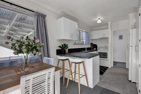 Photo of property in 82 Ngamotu Road, Spotswood, New Plymouth, 4310