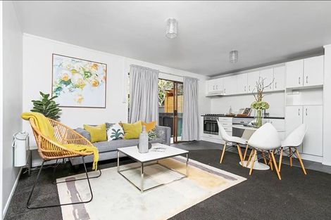 Photo of property in 2/17 Luke Street, Otahuhu, Auckland, 1062