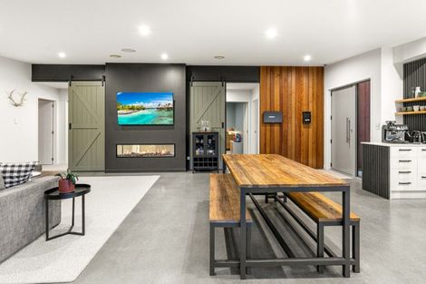 Photo of property in 261 Lakes Boulevard, Pyes Pa, Tauranga, 3112