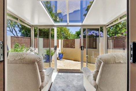 Photo of property in 432a Mangorei Road, Highlands Park, New Plymouth, 4312