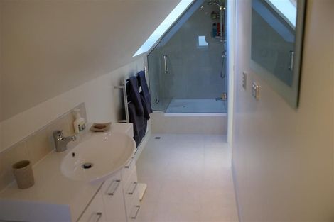 Photo of property in 12 Forest Lake Road, Forest Lake, Hamilton, 3200