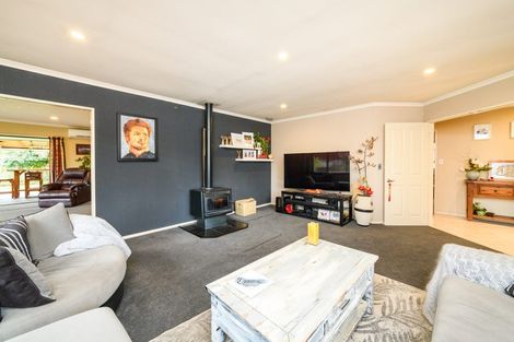 Photo of property in 54 Roberts Line, Kelvin Grove, Palmerston North, 4414