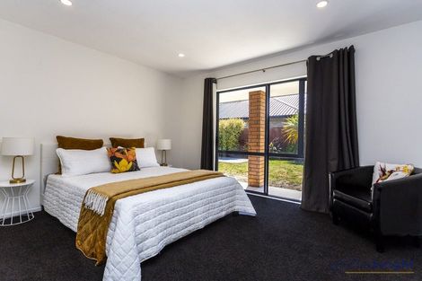 Photo of property in 35 Broadhaven Avenue, Parklands, Christchurch, 8083