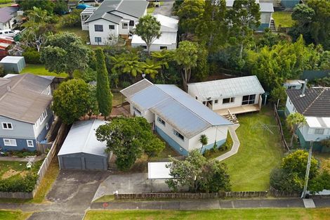 Photo of property in 22 Karaka Street, Helensville, 0800