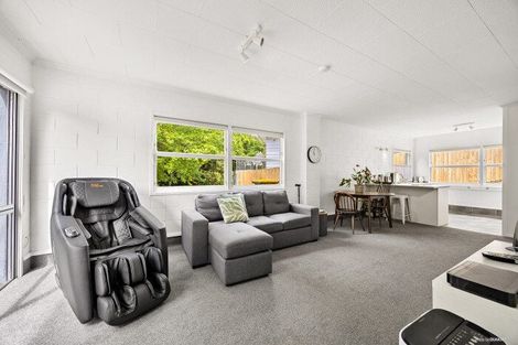 Photo of property in 53 Cyclarama Crescent, Massey, Auckland, 0614