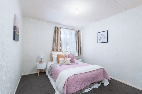 Photo of property in 132 Castor Crescent, Cannons Creek, Porirua, 5024