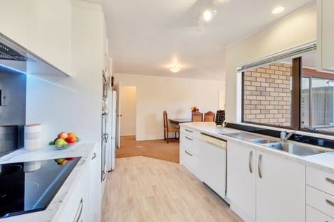 Photo of property in 4a Park Estate Road, Rosehill, Papakura, 2113