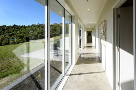 Photo of property in 1 Peregrine Place, Kinloch, Taupo, 3377