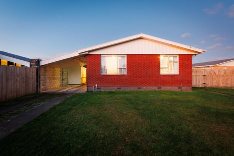 Photo of property in 33 Halswell Crescent, Westbrook, Palmerston North, 4412