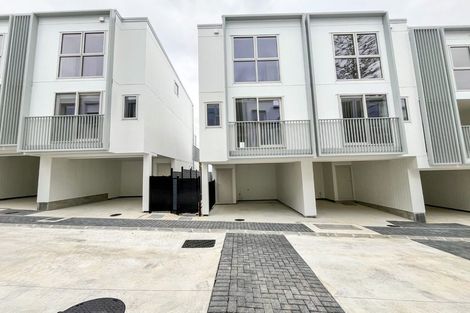 Photo of property in 13/9 Aeroview Drive, Beach Haven, Auckland, 0626