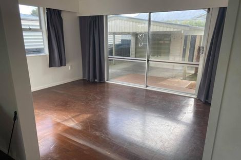 Photo of property in 47 Kimberley Grove, Westbrook, Palmerston North, 4412