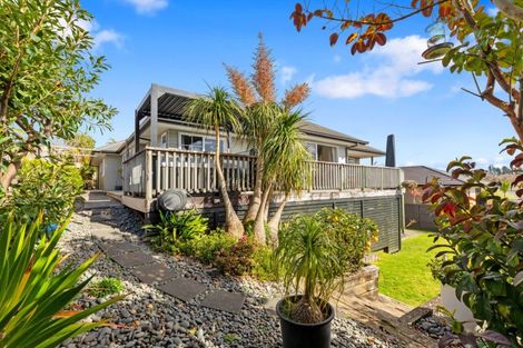 Photo of property in 33 Merriman Place, Pyes Pa, Tauranga, 3112