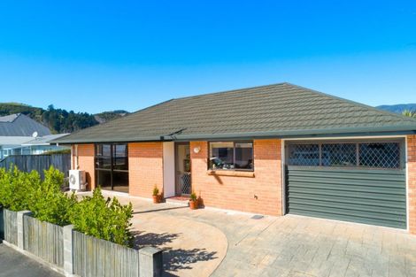 Photo of property in 1/4 Weka Street, The Wood, Nelson, 7010