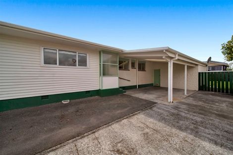 Photo of property in 43 Nevada Drive, Merrilands, New Plymouth, 4312