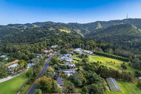 Photo of property in 269 Forest Hill Road, Waiatarua, Auckland, 0612