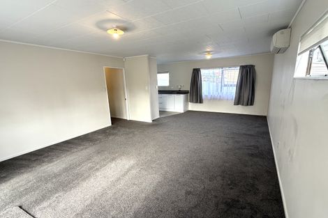 Photo of property in 1/18 Waiari Road, Conifer Grove, Takanini, 2112