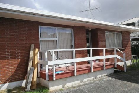Photo of property in 27 Momona Road, Greenlane, Auckland, 1051