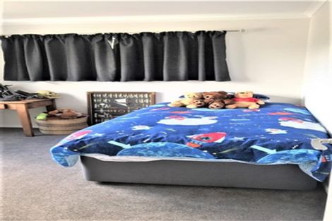 Photo of property in 310a Lakes Boulevard, Pyes Pa, Tauranga, 3112