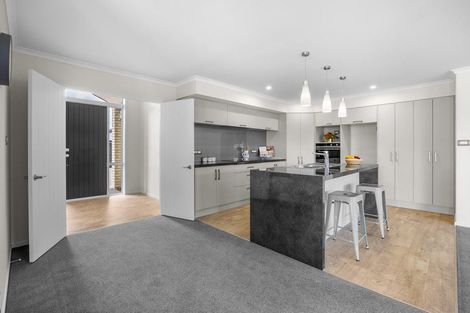 Photo of property in 8a Maple Lane, Huapai, Kumeu, 0810