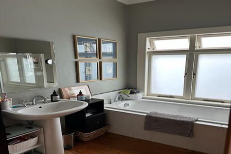 Photo of property in 38 Edgars Road, Westmere, Auckland, 1022