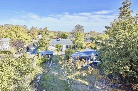 Photo of property in 10 Woodend Road, Woodend, 7610