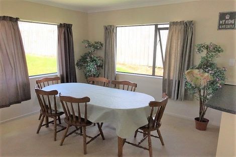Photo of property in 104 Pitt Avenue, Clendon Park, Auckland, 2103