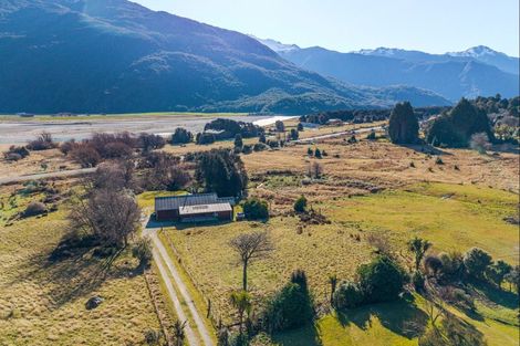 Photo of property in 48a Rata Road, Makarora, Wanaka, 9382