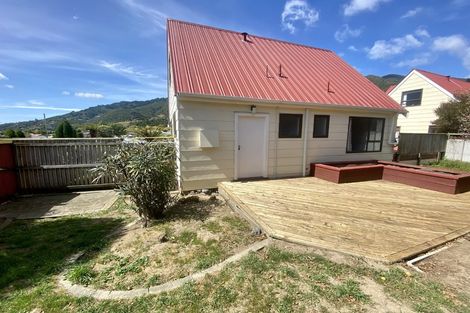 Photo of property in 1/251a Waikawa Road, Waikawa, Picton, 7220