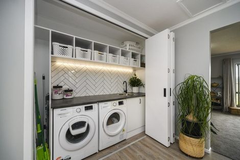 Photo of property in 79 Sutherland Crescent, Westbrook, Palmerston North, 4412