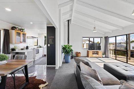 Photo of property in 17 Kiddle Drive, Hilltop, Taupo, 3330