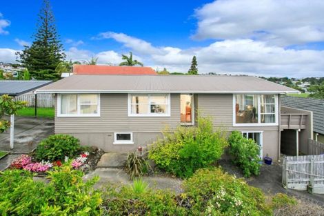 Photo of property in 1/45 Velma Road, Hillcrest, Auckland, 0627