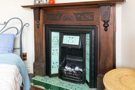 Photo of property in 32 Eden Street, Island Bay, Wellington, 6023