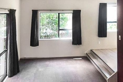 Photo of property in 6 Santiago Crescent, Unsworth Heights, Auckland, 0632