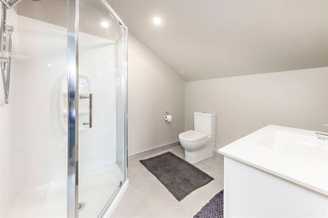 Photo of property in 9 Dumas Place, Rosehill, Papakura, 2113