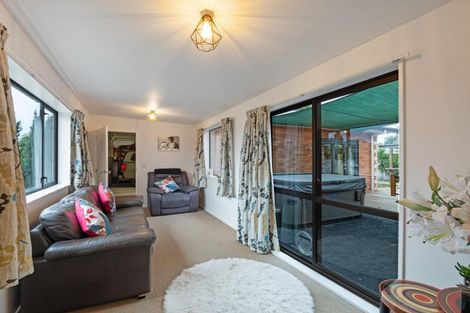 Photo of property in 44 Bottle Lake Drive, Parklands, Christchurch, 8083