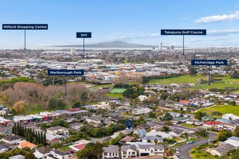 Photo of property in 3/28 Chartwell Avenue, Glenfield, Auckland, 0629