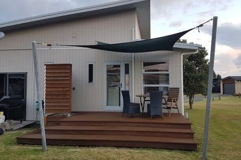 Photo of property in 22 Pacific Place, Whitianga, 3510