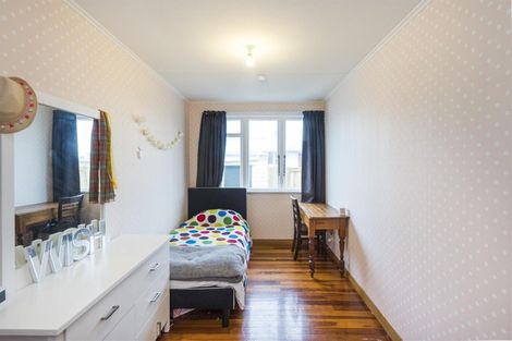 Photo of property in 9 Holland Crescent, Bulls, 4818