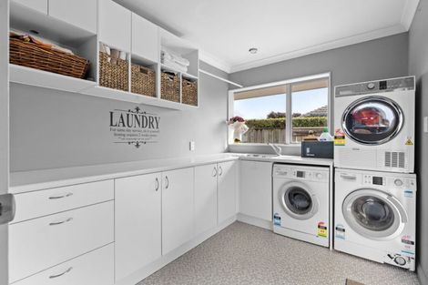 Photo of property in 21 Liberty Grove, Kelvin Grove, Palmerston North, 4414